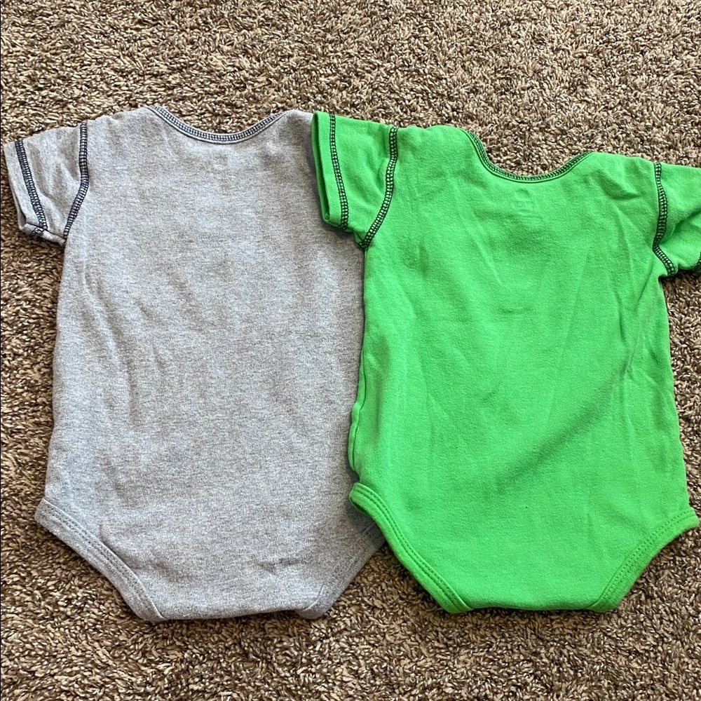 Seattle Seahawks Onesie Bundle 2 Pieces 18M - Picture 7 of 7